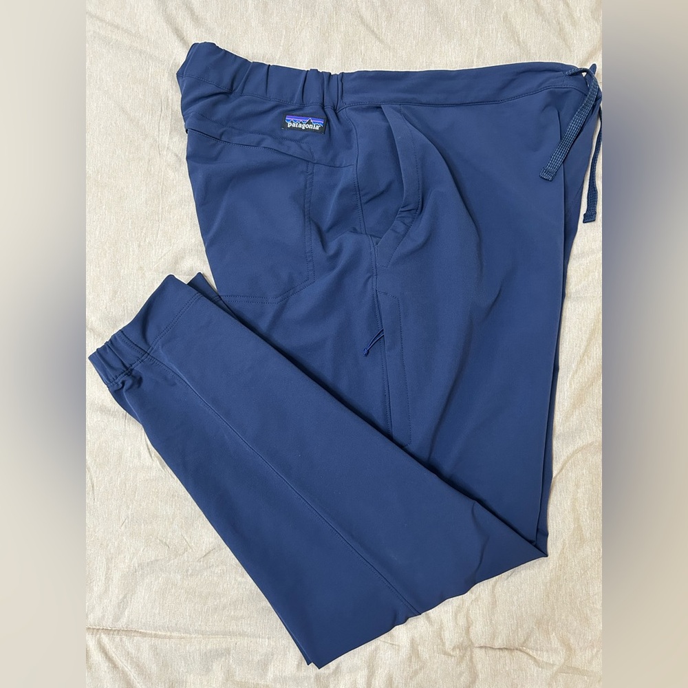 Patagonia Navy Traveler Pants - Men’s XL